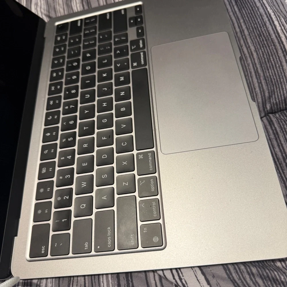 MacBook Air M3(2024)